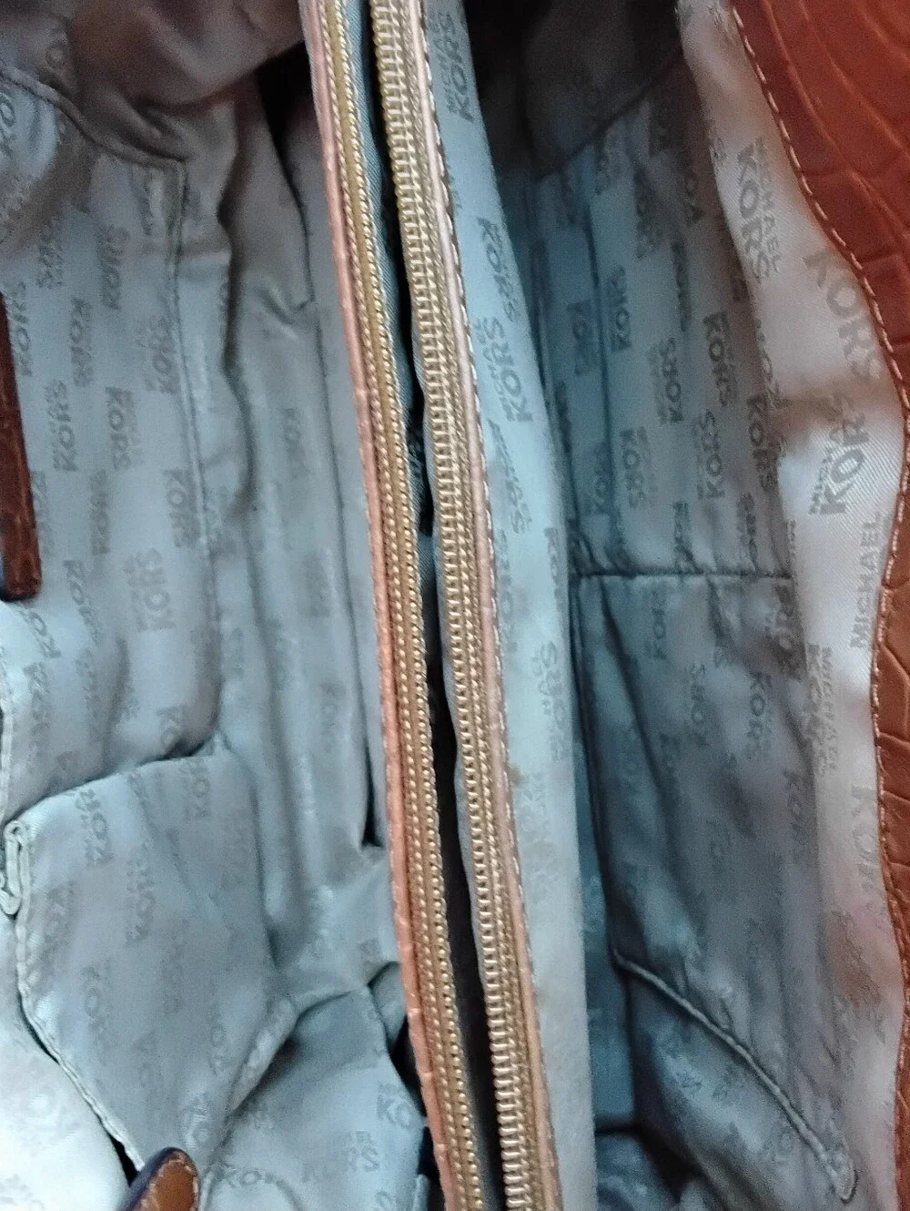 MICHAEL KORS HAMILTON STUDDED TOTE CROSSBODY
